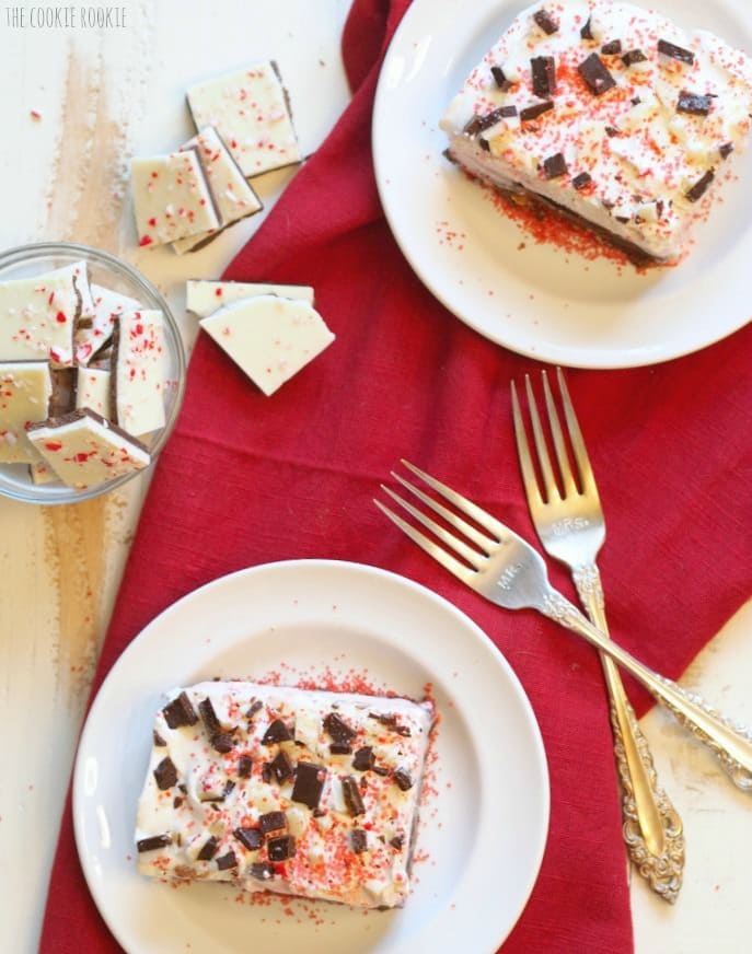 Peppermint Brownie Ice Cream Bars. These are the perfect winter dessert! Great for holiday parties | The Cookie Rookie