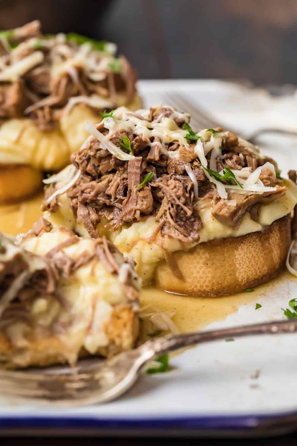 Close-up view of the roast beef on the toasted bread.