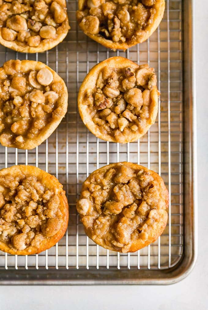 Apple Pie Cupcakes with Cinnamon Roll Crust