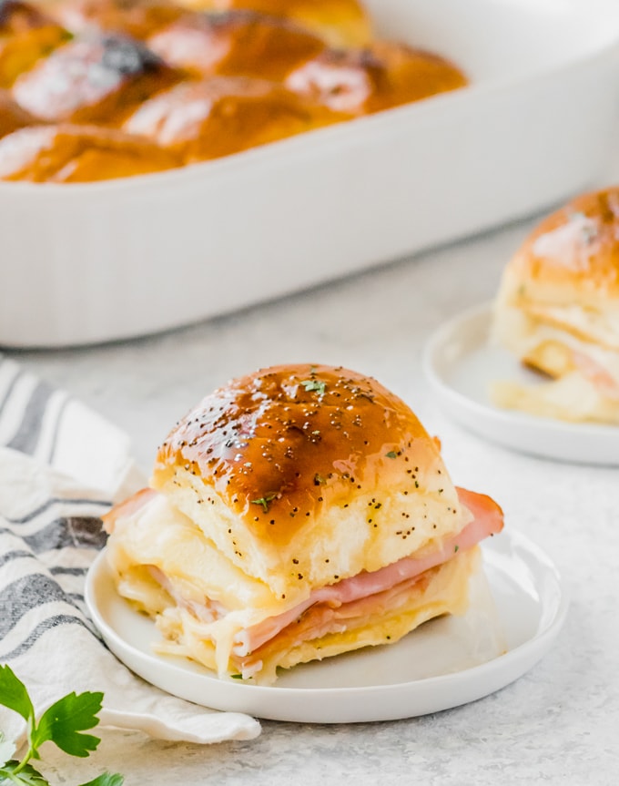 Hawaiian Roll sandwiches with ham and cheese