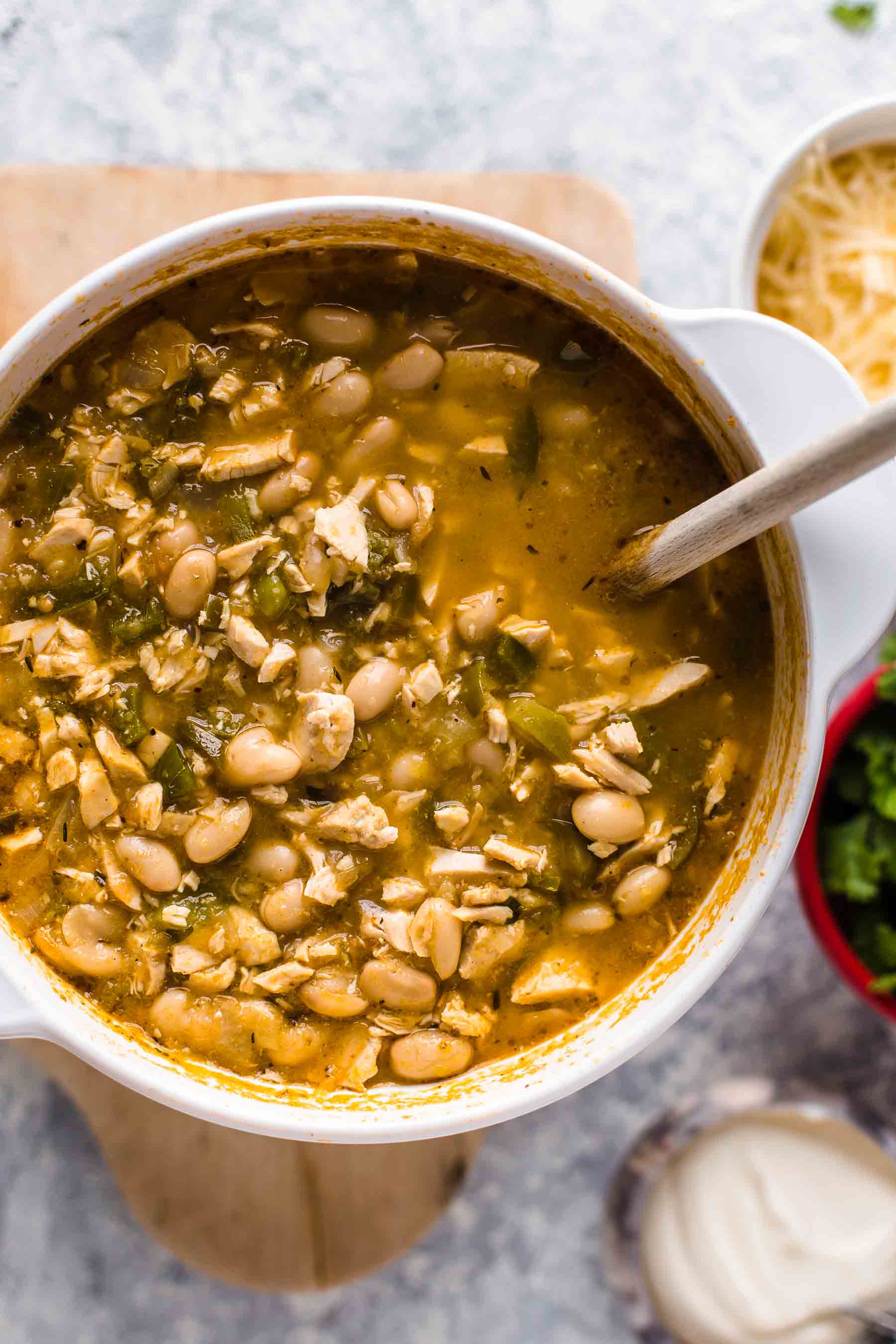 Spicy White Bean Chicken Chili | Easy White Chicken Chili {VIDEO}