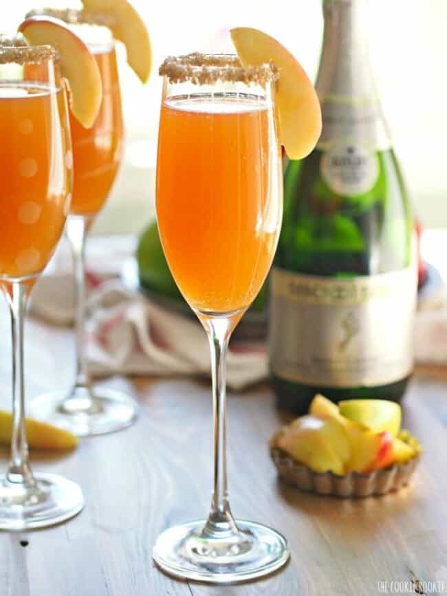 thanksgiving friendsgiving drink ideas and apple cider mimosa recipes that your friends will love.
