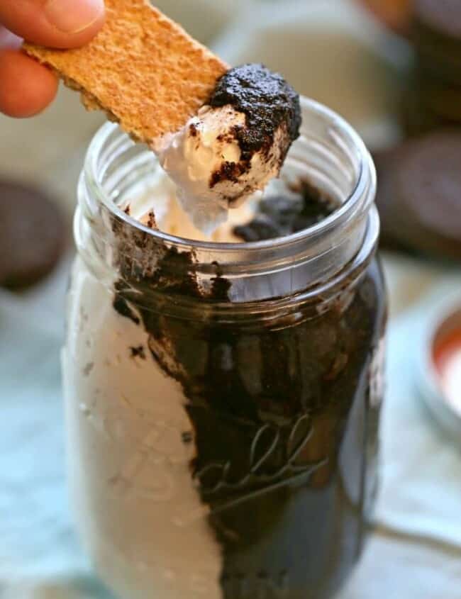 Copycat Trader Joe's Cookies and Cream Cookie Butter!!! LIFE CHANGING! Make Oreo Cookie Butter at home! | The Cookie Rookie