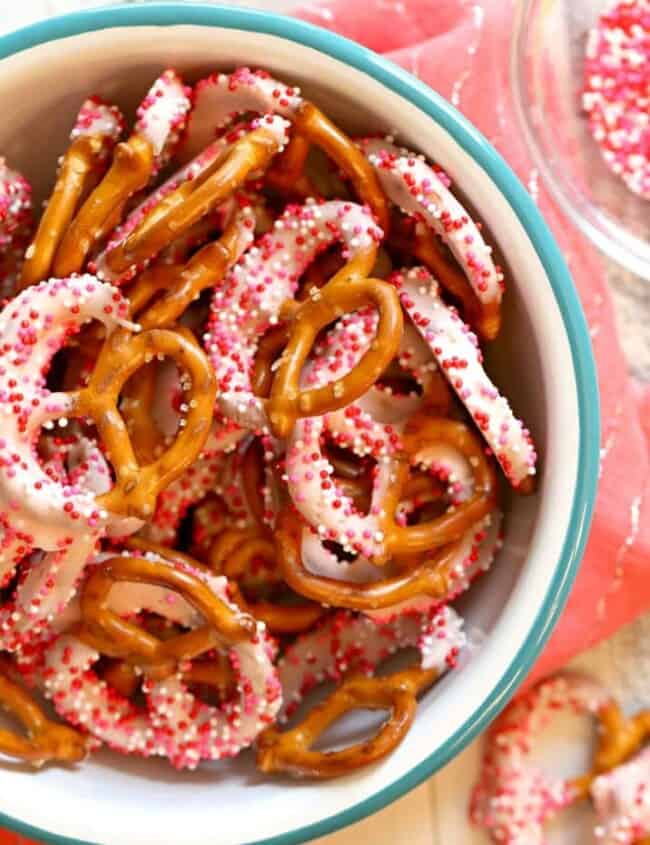 Pink Yogurt Covered Pretzels for a baby shower or Valentine's Day! | The Cookie Rookie