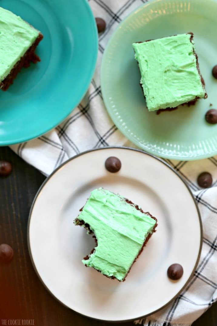 Mint Chocolate Guinness Brownies! Easy and fun green brownies made with quick mint icing and Guinness! Perfect for Saint Patrick's Day! Fun and festive | The Cookie Rookie
