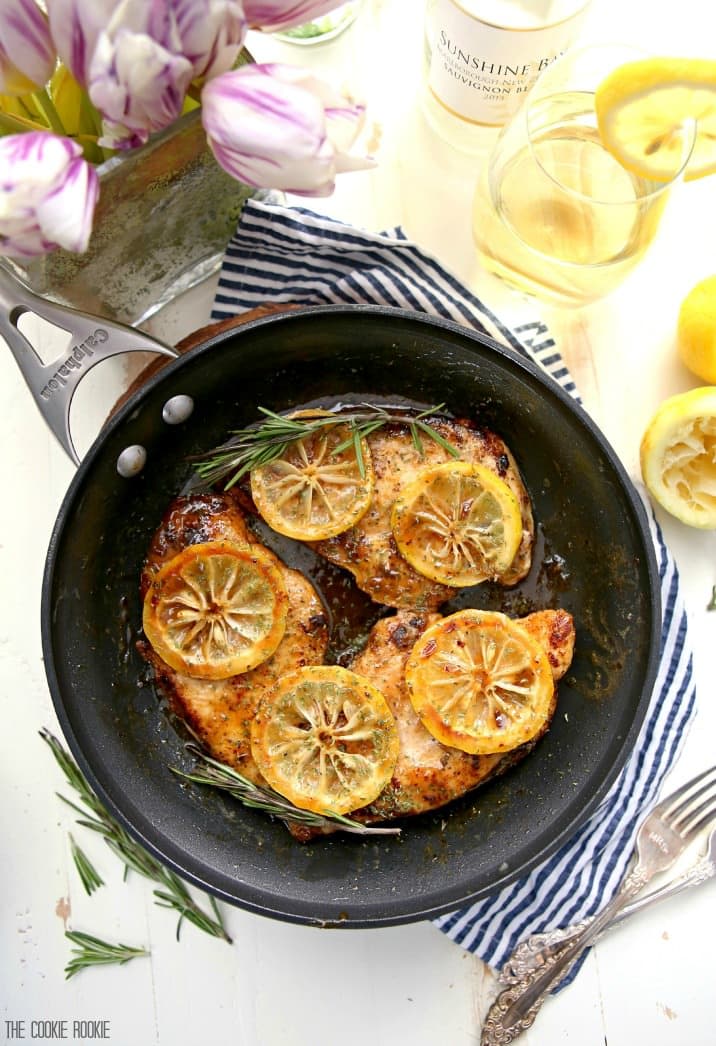 Easy Skillet Lemon Chicken with White Wine, our FAVORITE one pot dinner for any occasion! SO delicious and made in under 30 minutes!