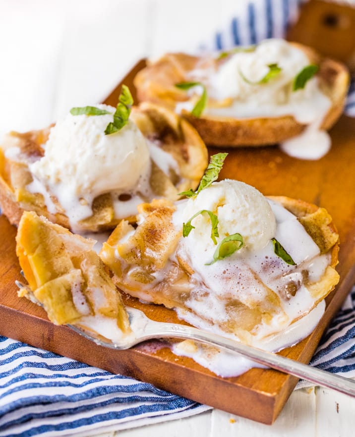 fork with apple pie taco boat