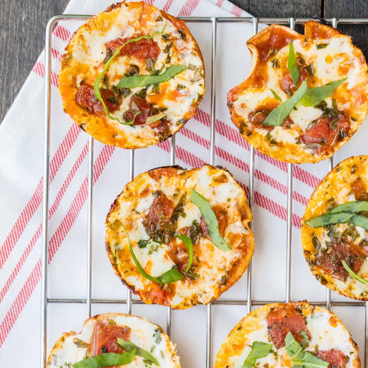 Mini Pizza Appetizers Recipe (Margherita Pizzas) - The Cookie Rookie®