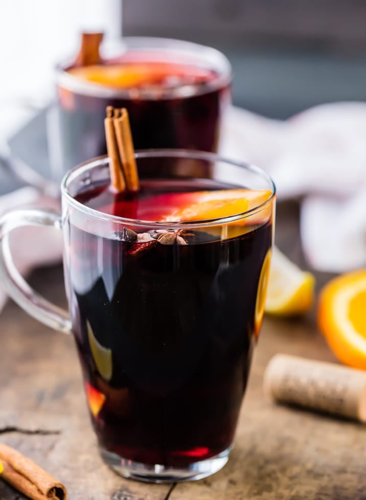 mulled wine in glass mugs