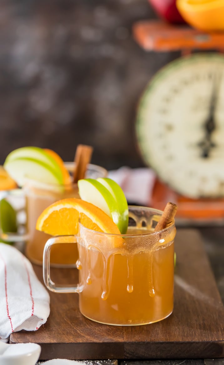 Two glasses of slow cooker apple cider