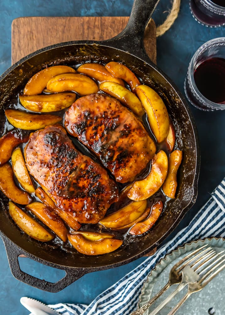 A divided skillet that lets you cook two single-serving dishes