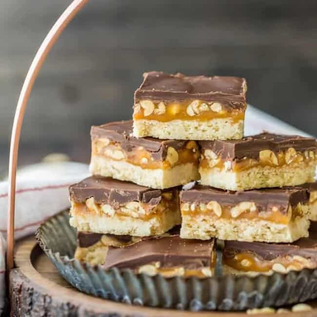 SNICKERS COOKIE BARS! Snickers Shortbread Cookies made with caramel, chocolate, and peanuts! BEST CHRISTMAS COOKIE RECIPE EVER!!