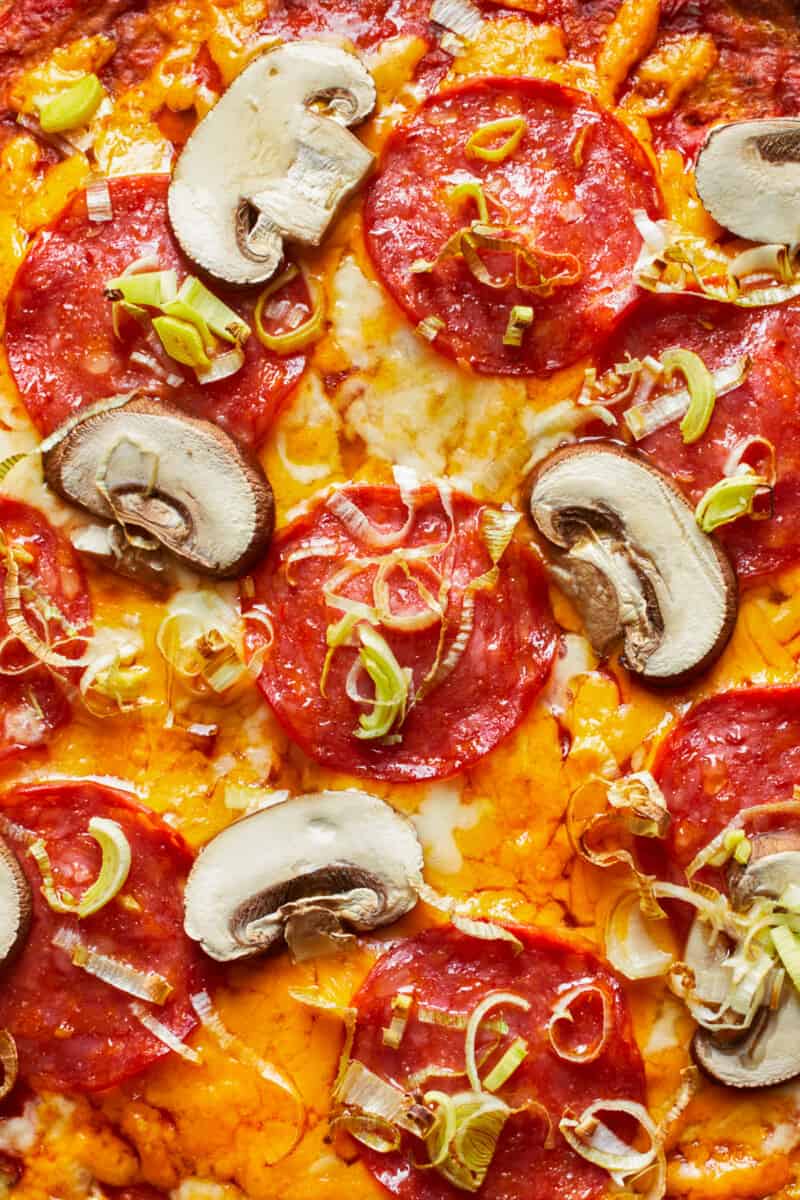 up close image of pizza with cauliflower pizza crust