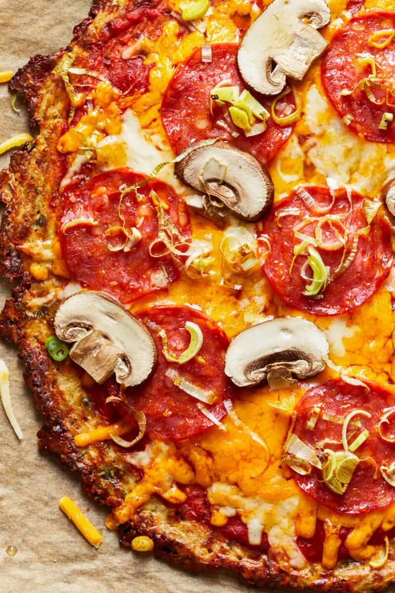 up close image of pizza with cauliflower pizza crust