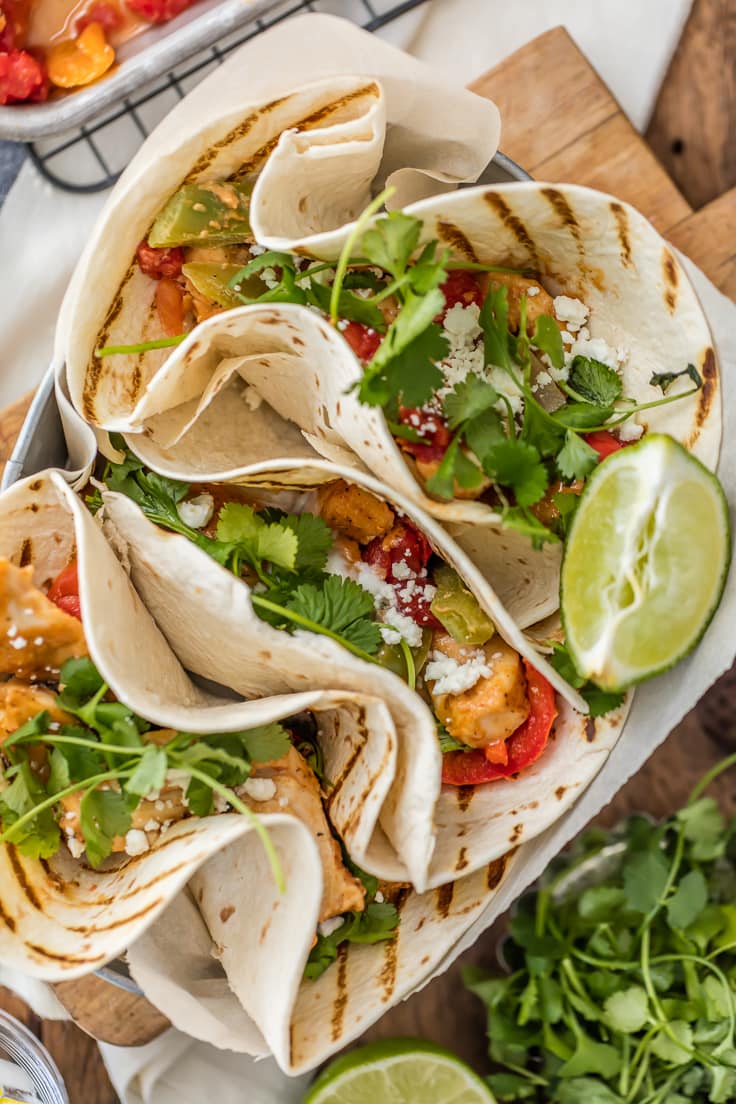 Skinny Baked Sheet Pan Chicken Fajitas for Two | The Cookie Rookie