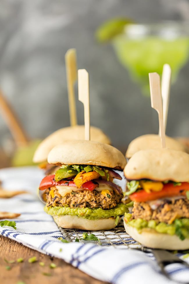 Hummus Fajita Black Bean Burger Slides | The Cookie Rookie