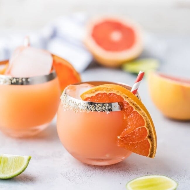 Cheers to Cinco de Mayo with an easy BROILED GRAPEFRUIT MARGARITA! The perfect combination of flavors for a great tangy sweet refreshing margarita perfect for any Summer day!