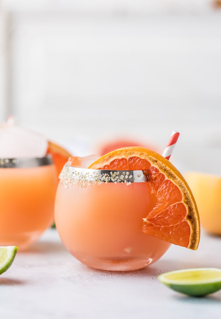 margarita garnished with grapefruit