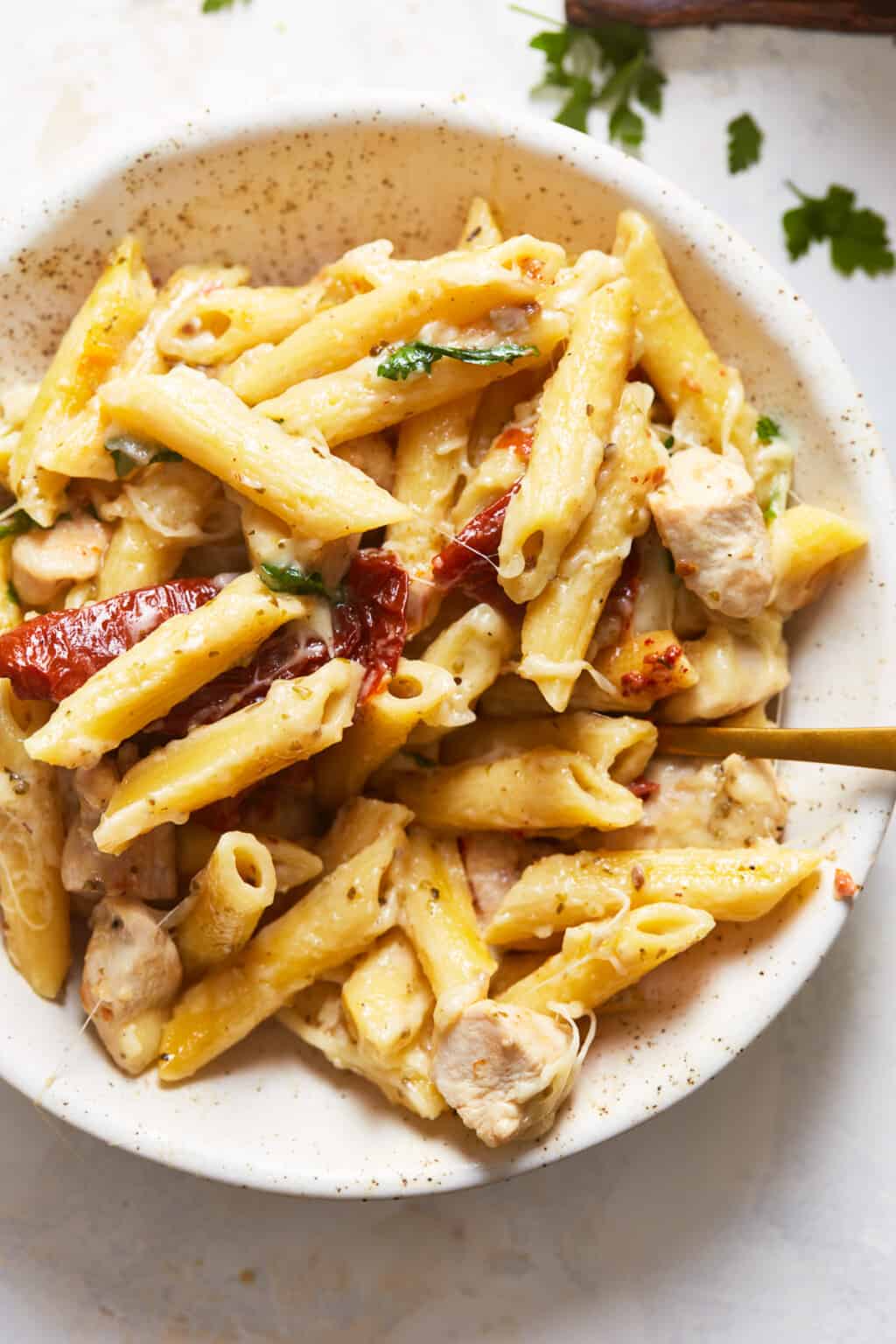 One Pot Chicken Alfredo (Easy) Recipe - The Cookie Rookie®