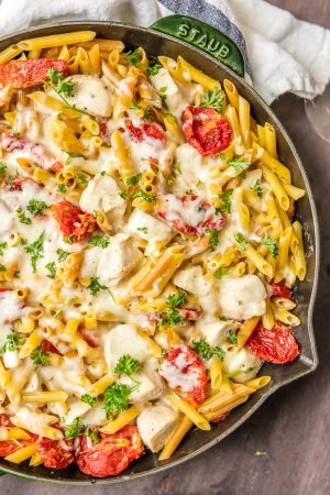 EASY One Pot Chicken Alfredo Skillet - (HOW TO VIDEO)