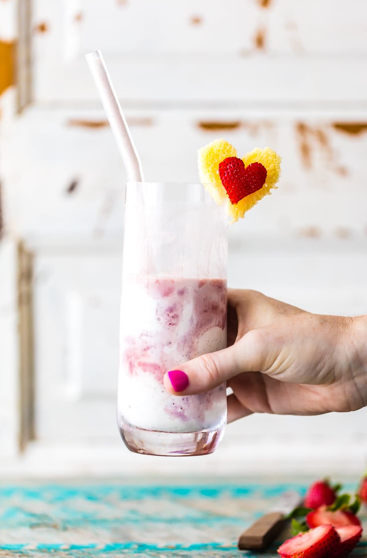 strawberry ice cream float with glass straws