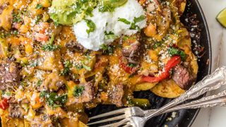 Skillet Steak Fajita Nachos