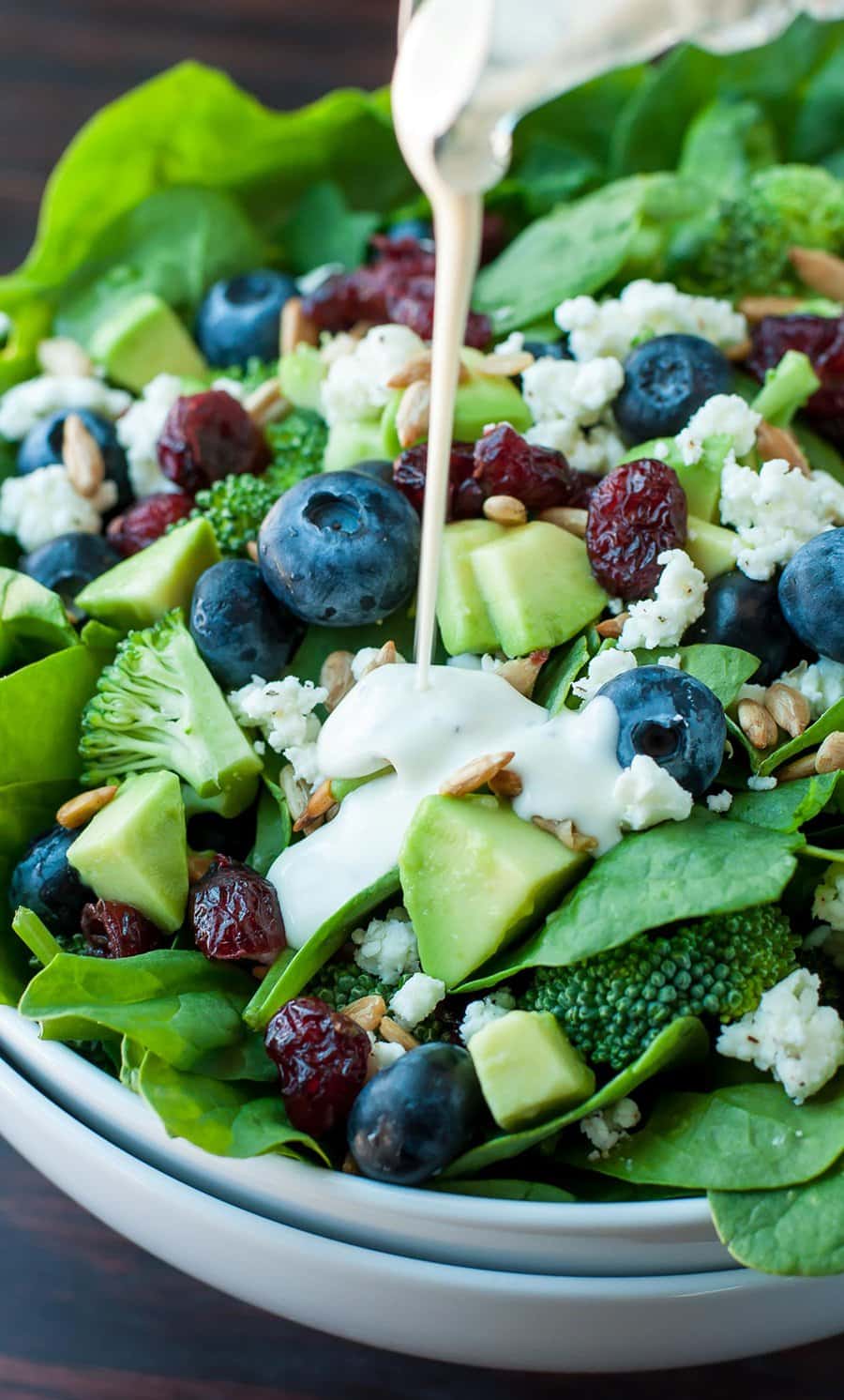 Blueberry Broccoli Spinach Salad with Poppyseed Ranch Dressing | Peas and Crayons