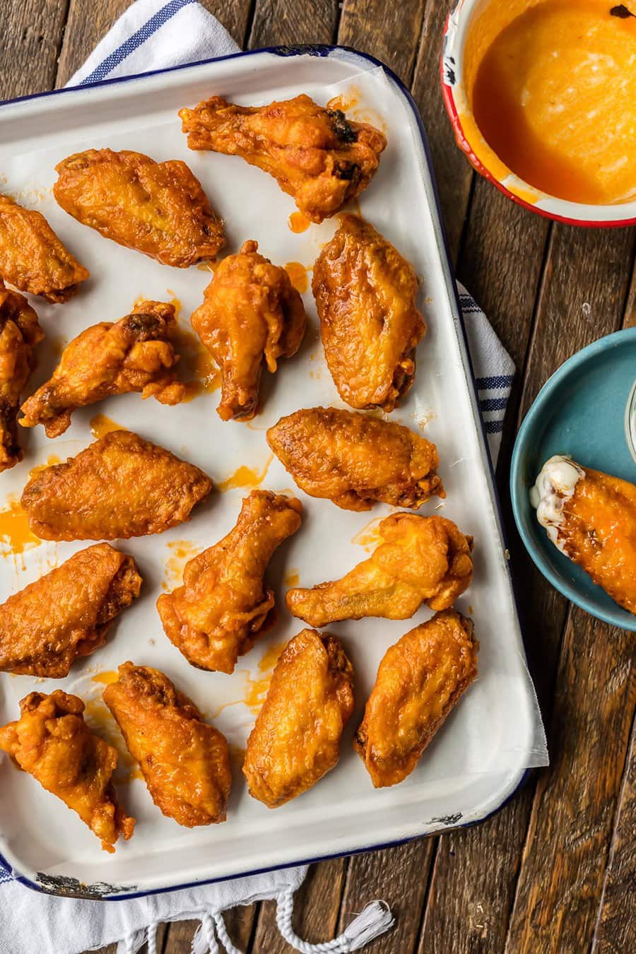 How to make restaurant style buffalo wings Welcome to dumcecibit.gak's Buffalo DiningGuide, a directory of restaurants and related restaurant information for Metropolitan Buffalo, New dumcecibit.ga MetroGuide's DiningGuide service to find Buffalo restaurants by location or cuisine. Try our Dining Search box (above), to look for a particular name or address, or use our Buffalo overview map (at left), to jump to dining options.