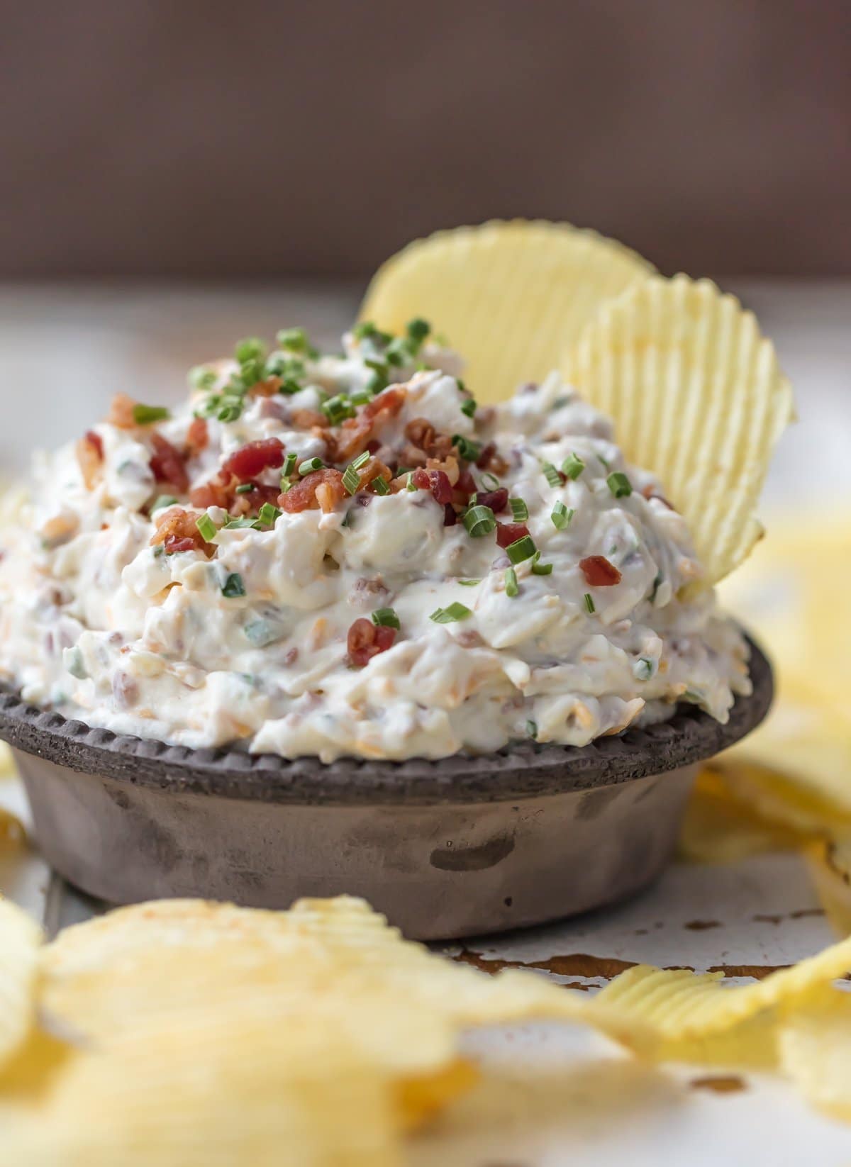 Easy cold dip recipe: sour cream, onions, bacon, and chives