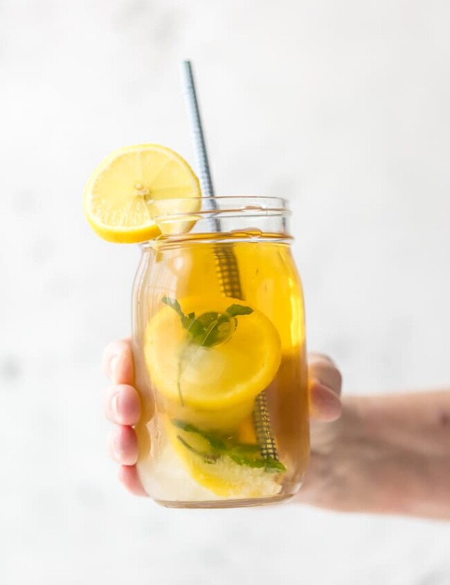 Every glass of iced tea needs LEMON MINT SIMPLY SYRUP ICE CUBES! Just mix, freeze, and drop in your favorite iced tea to make a sweet Summer treat. No more watered down sweet tea for me!