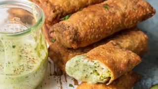 Avocado Egg Rolls (Guacamole Egg Roll Recipe)