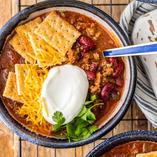This 6 INGREDIENT LAZY DAY CHILI is one of our favorite recipes to make for a crowd. It's easy, SO FLAVORFUL, and made with ingredients you most likely already have in your pantry. It's perfect for game day and absolutely fool-proof. You won't believe how tasty this is!