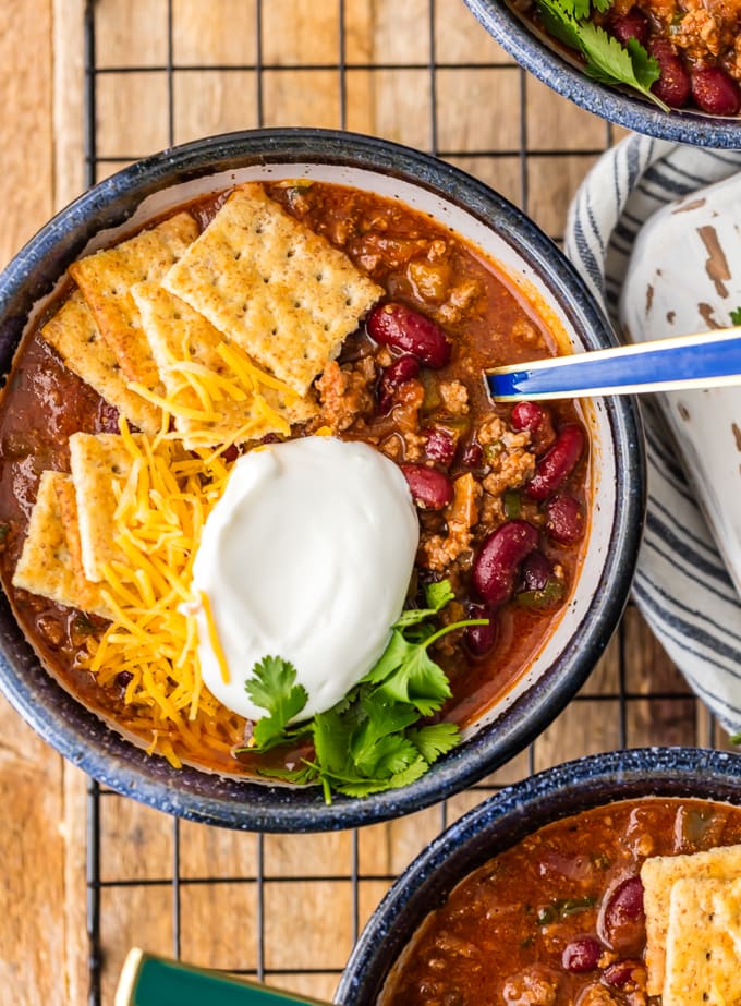 This 6 INGREDIENT LAZY DAY CHILI is one of our favorite recipes to make for a crowd. It's easy, SO FLAVORFUL, and made with ingredients you most likely already have in your pantry. It's perfect for game day and absolutely fool-proof. You won't believe how tasty this is!