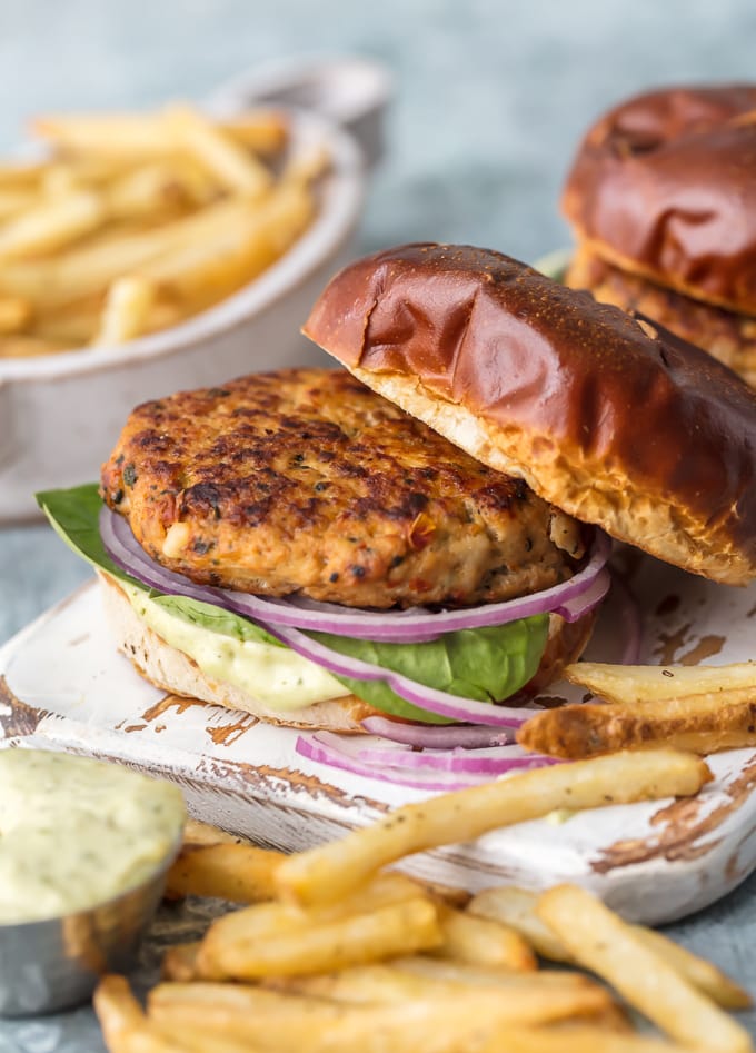 mediterranean chicken burgers with pesto mayo