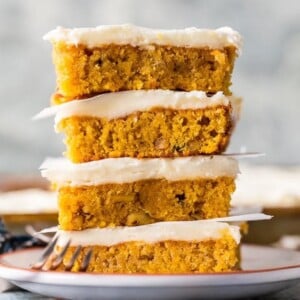 Carrot Cake Bars | The Cookie Rookie