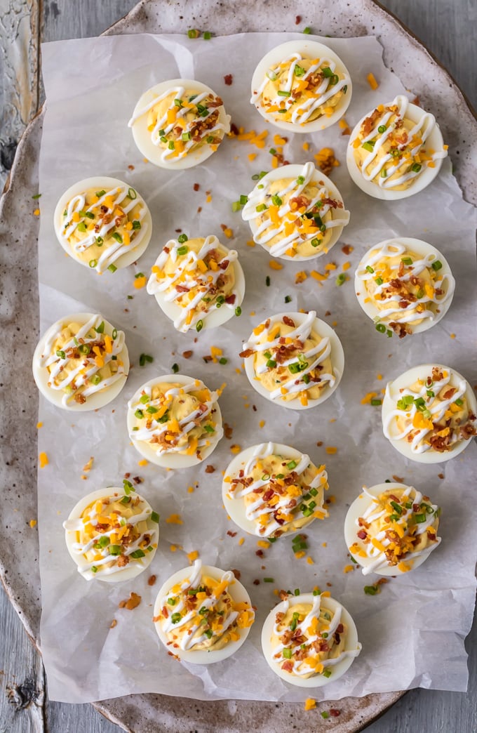 https://www.thecookierookie.com/wp-content/uploads/2018/03/loaded-deviled-eggs-1-of-6.jpg