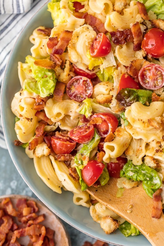 close up view of blt pasta salad