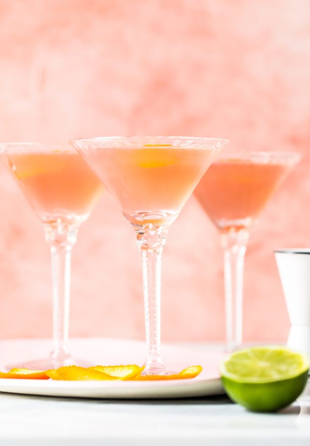 Cosmo Recipe for a Crowd (How to Make a Cosmopolitan) VIDEO!!