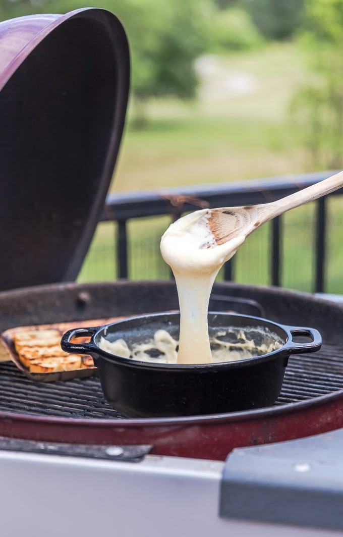 easy cheese fondue with grilled bread (only 3 ingredients!)