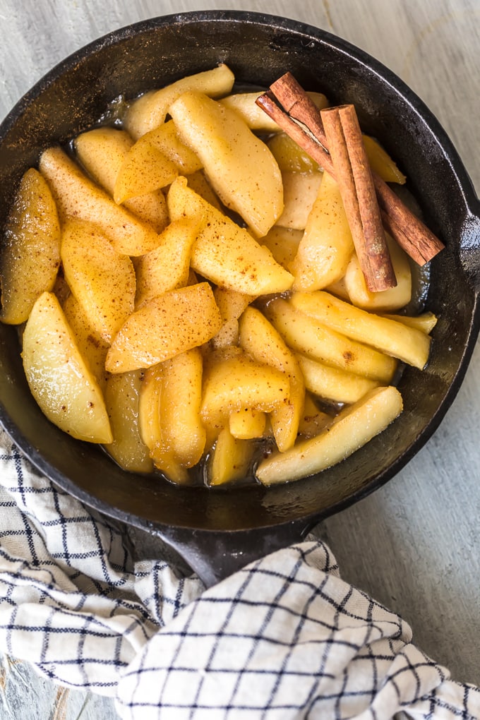 How to make fried apples on the stove top