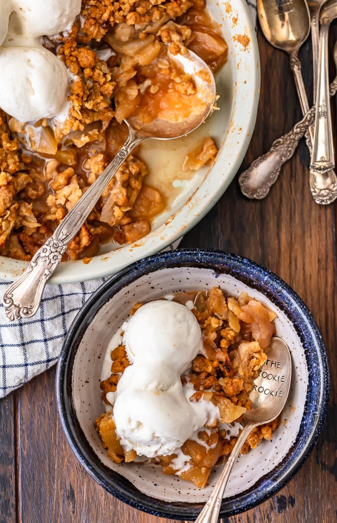 Easy apple crisp with homemade apple crisp topping