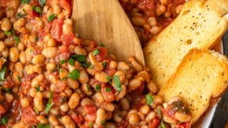 White Beans with Tomatoes and Garlic