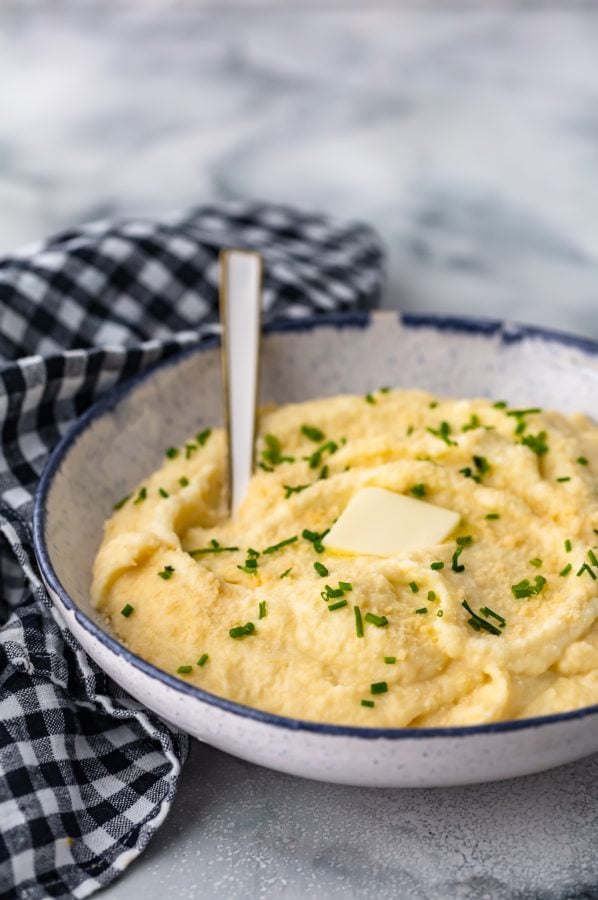 Cheesy Mashed Cauliflower (Cauliflower Mash) The Cookie Rookie