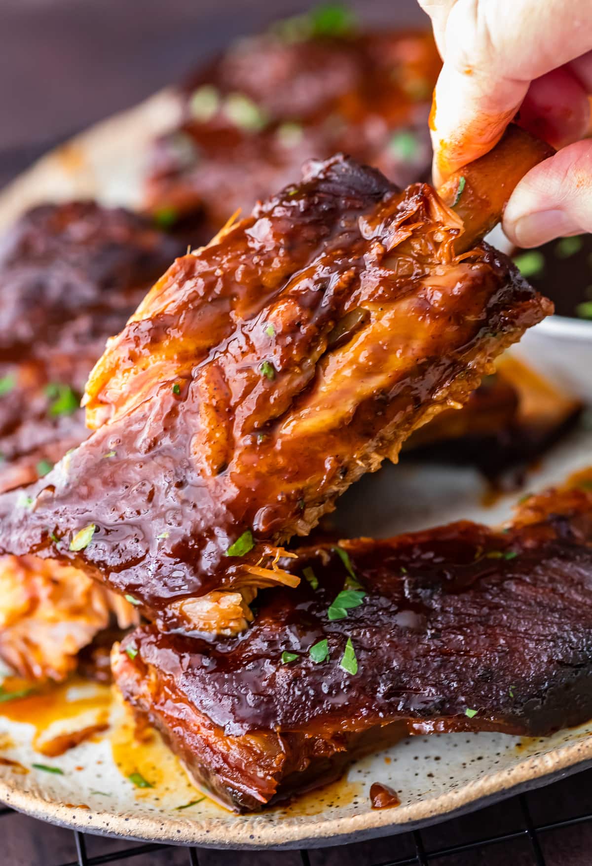 Crock Pot Ribs-Treg Komfyr BBQ Ribbeina Oppskrift (HVORDAN VIDEO ...