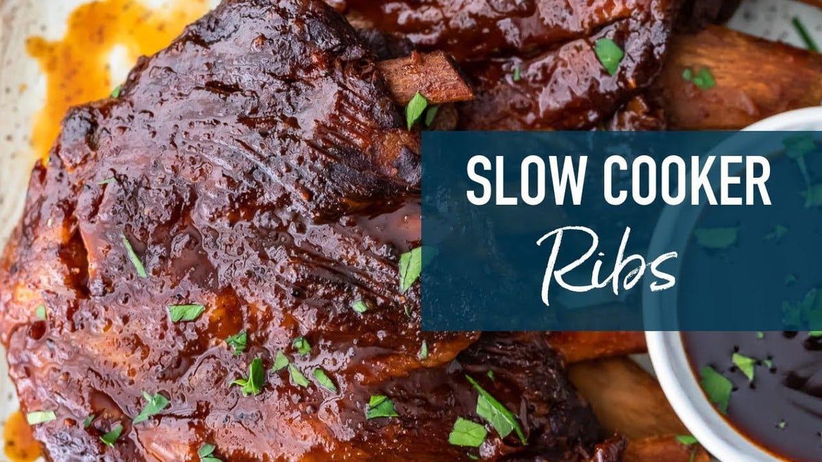 Easy Crock Pot Ribs Recipe (BEST Slow Cooker BBQ Ribs) VIDEO!!