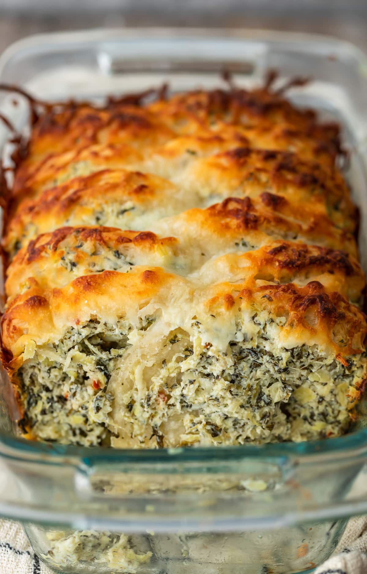 pull apart bread filled with spinach artichoke dip