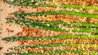 Crispy Garlic Roasted Asparagus (with Garlic Aioli)