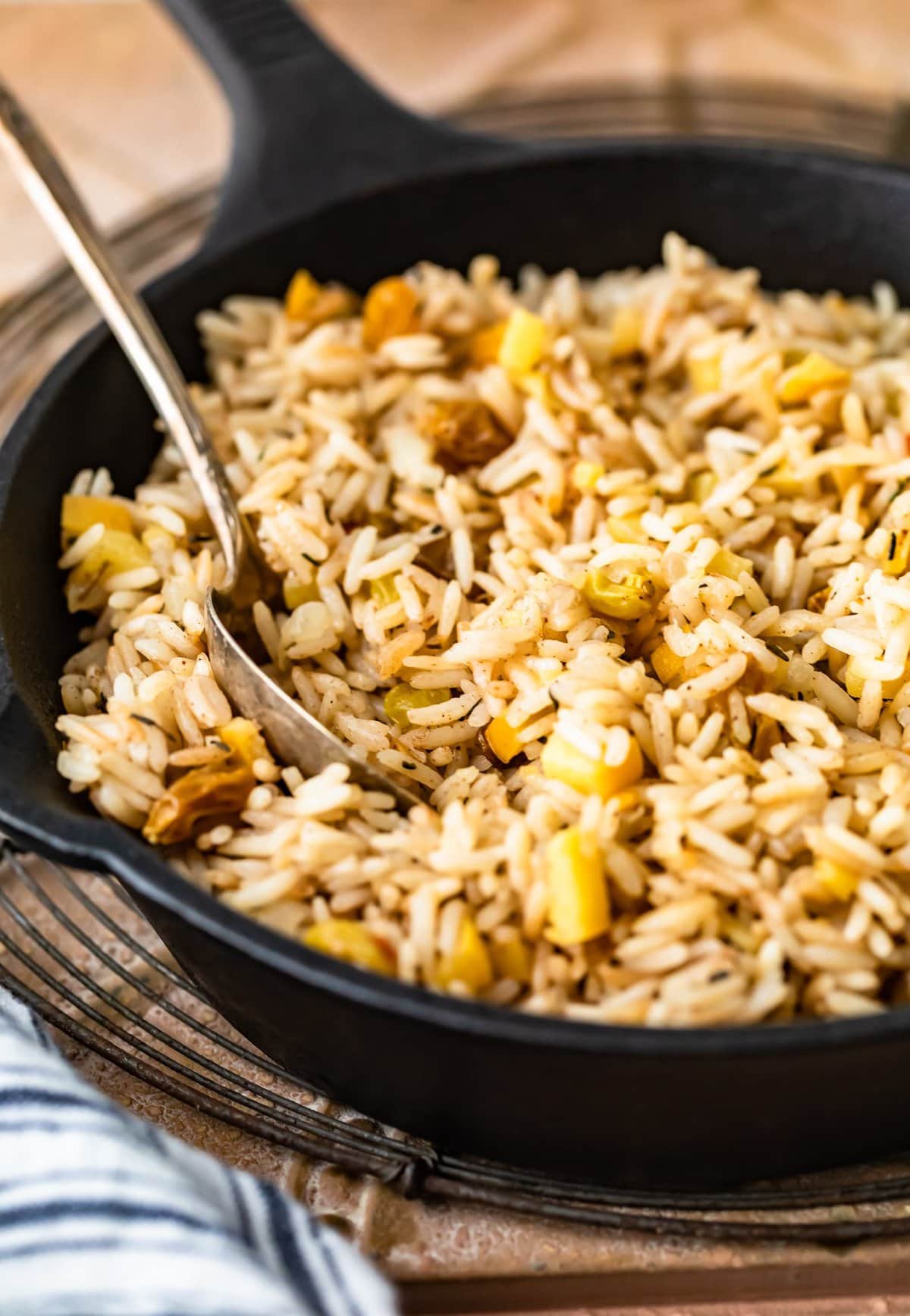 Spiced Rice Pilaf with Apples and Raisins Recipe - 8