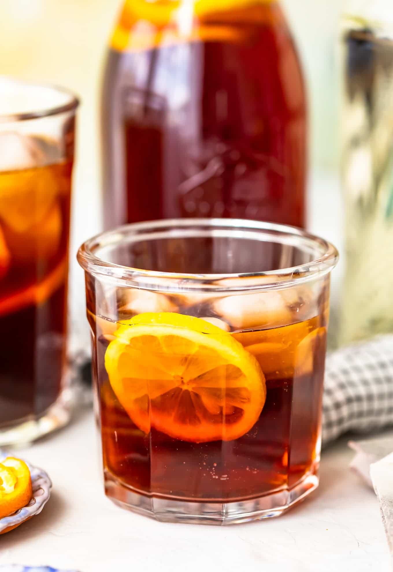 Close up of homemade sweet tea in a glass with a lemon slice