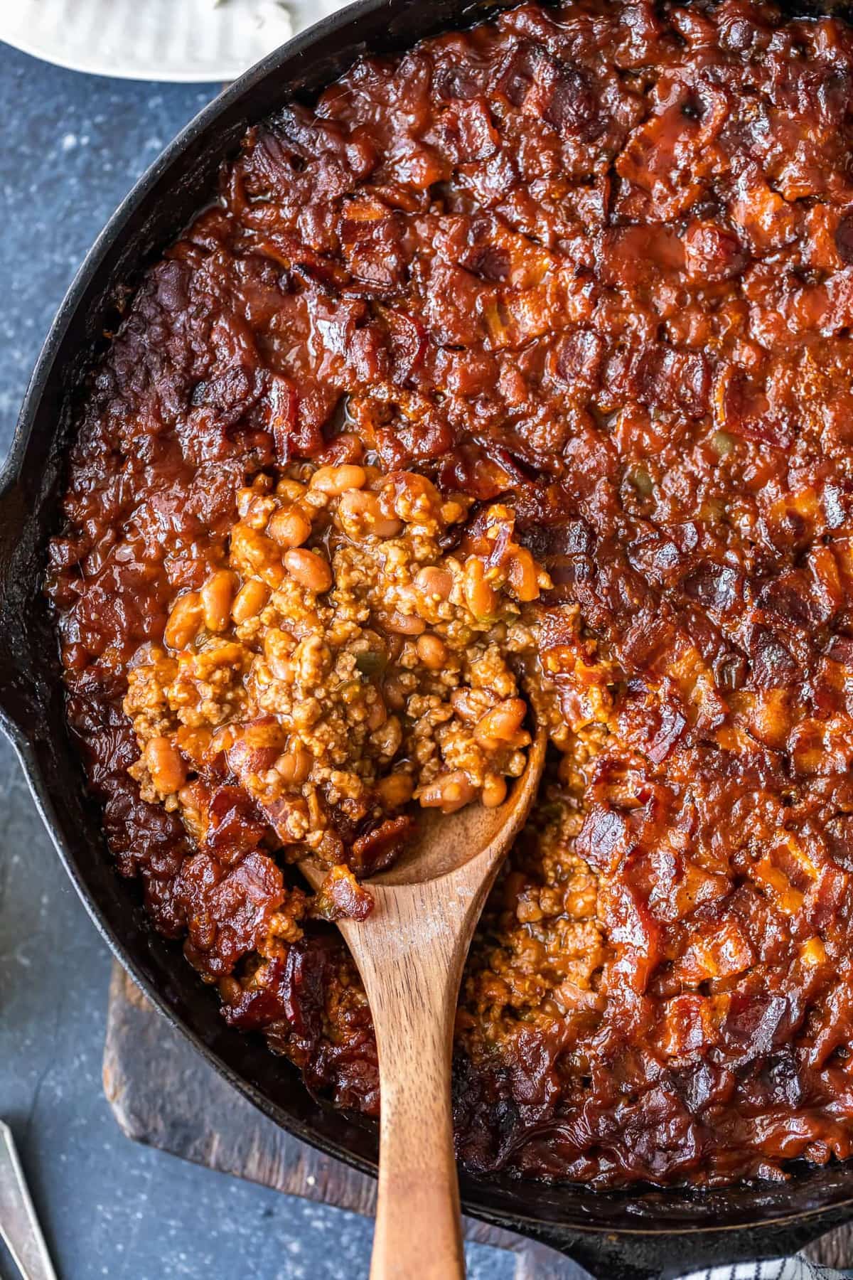 skillet filled with bbq baked beans